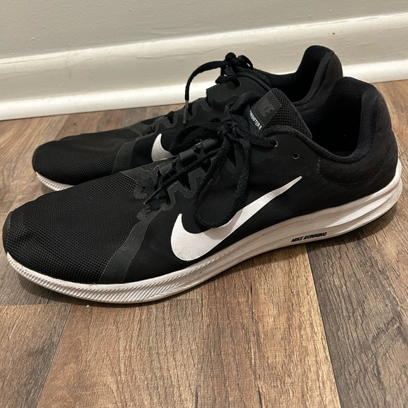 Nike Black and White Men's Sneakers - Picture 4 of 7